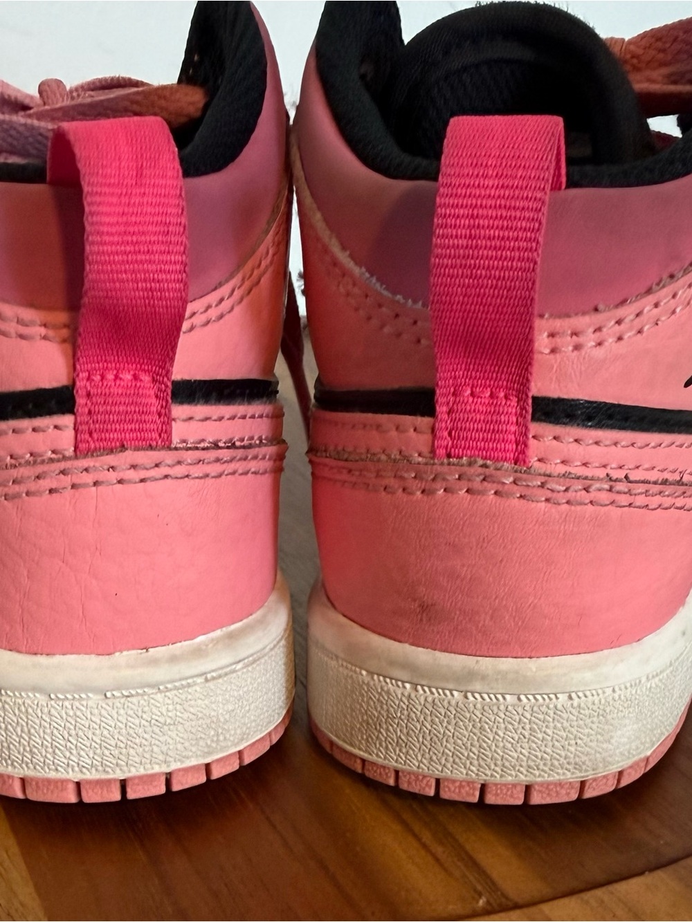 Nike Air Jordan 1 Mid Shoes Size 11C Pink Basketball Sneakers 640734-662 Child - Picture 8 of 10